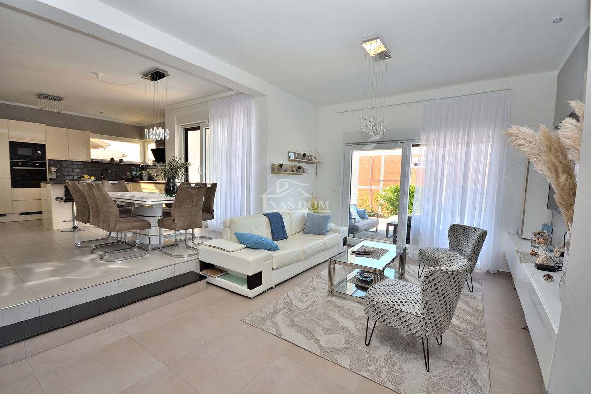 Vodice - villa con vista mare