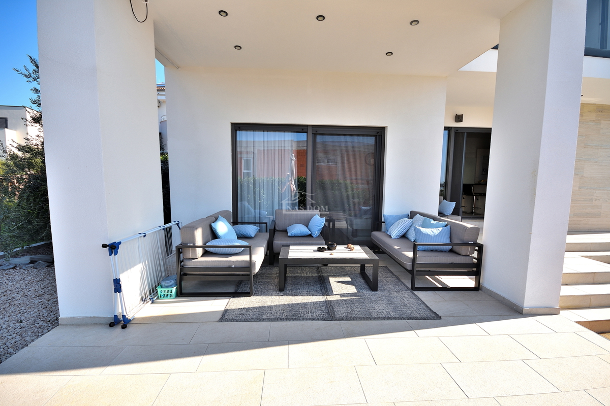 Vodice - villa con vista mare