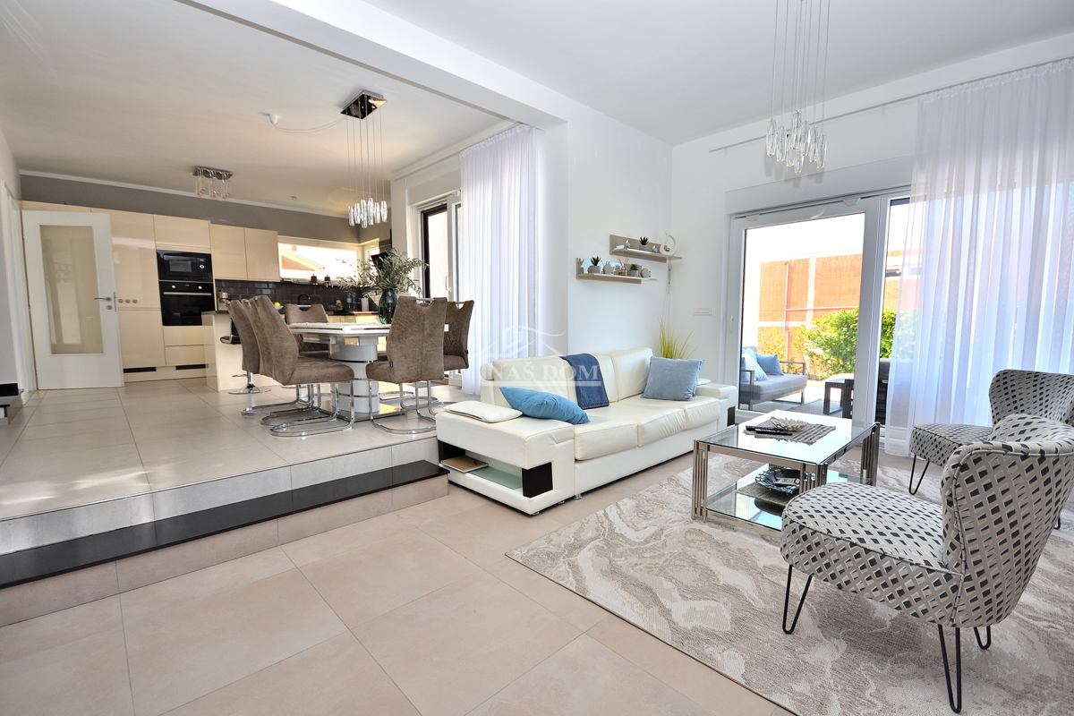 Vodice - villa con vista mare