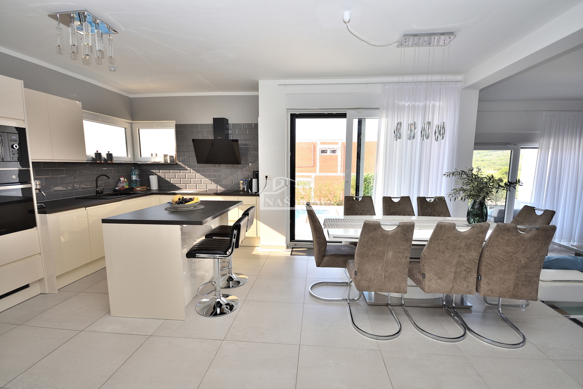 Vodice - villa con vista mare