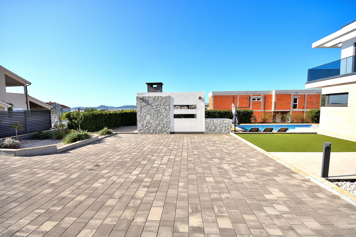 Vodice - villa con vista mare