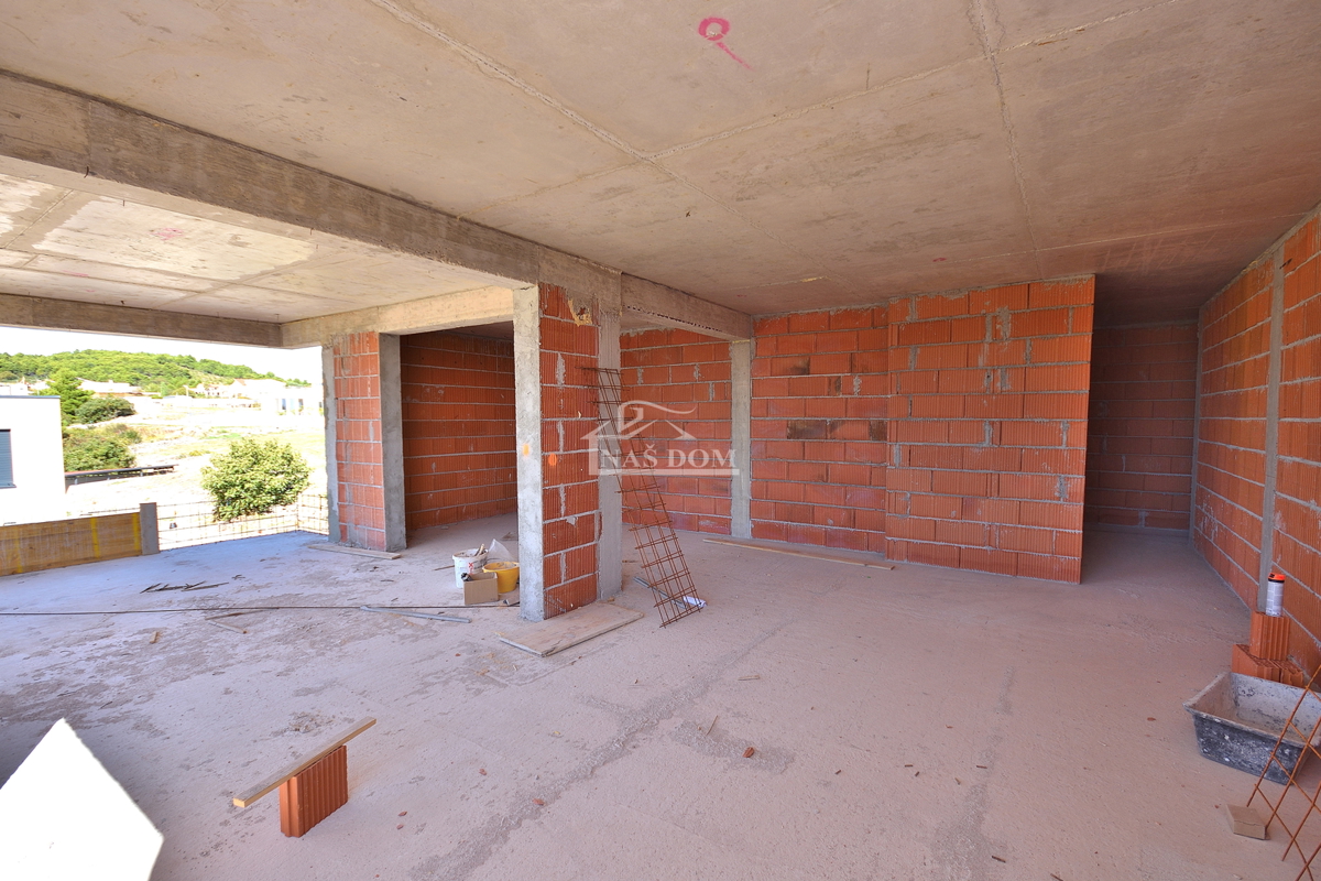 Vodice - Appartamento con tre camere da letto, vista panoramica sul mare, nuova costruzione