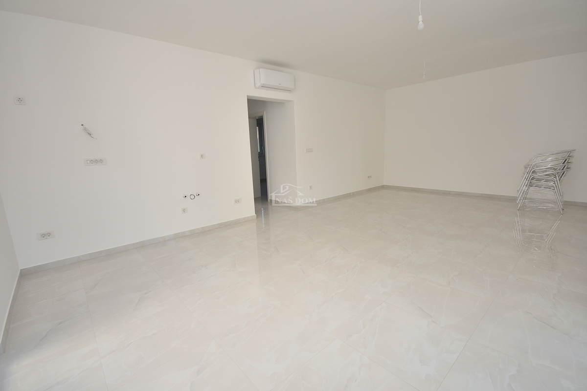 Vodice - **NUOVA COSTRUZIONE** S2 Doppia villetta vicino alla spiaggia