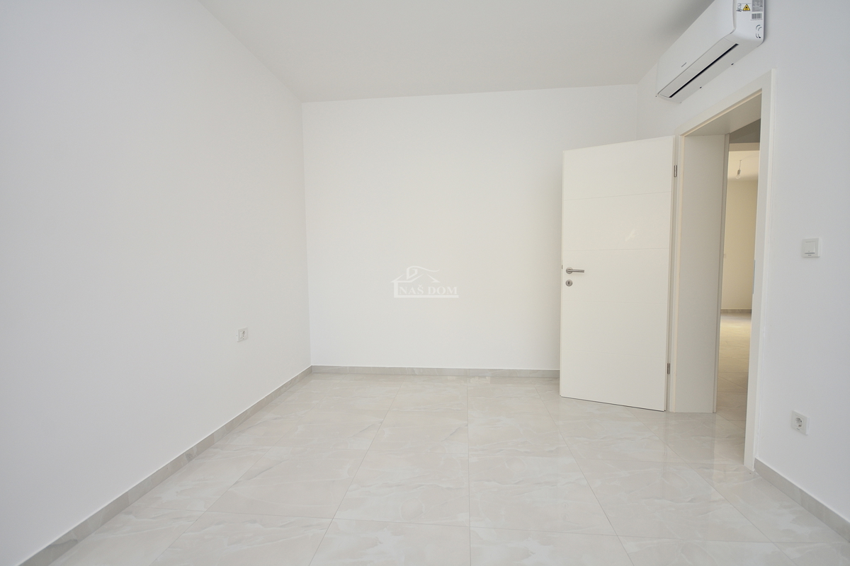 Vodice - **NUOVA COSTRUZIONE** S2 Doppia villetta vicino alla spiaggia