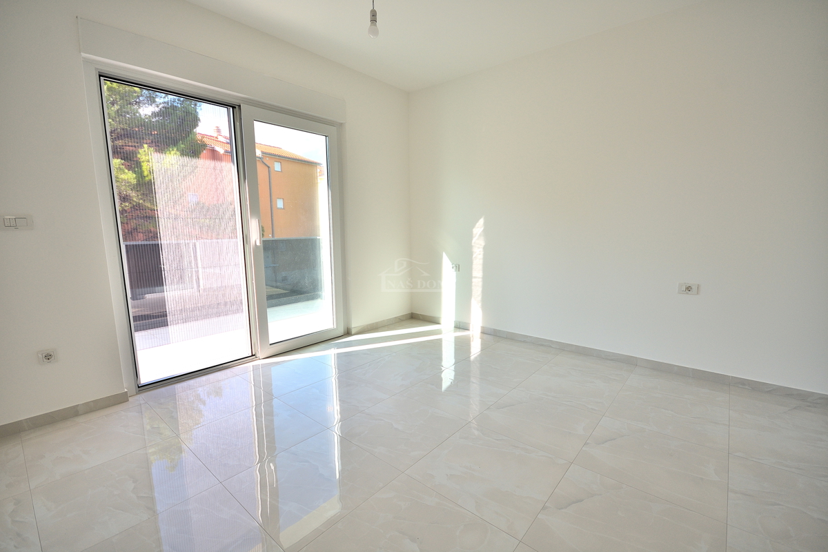 Vodice - **NUOVA COSTRUZIONE** S2 Doppia villetta vicino alla spiaggia