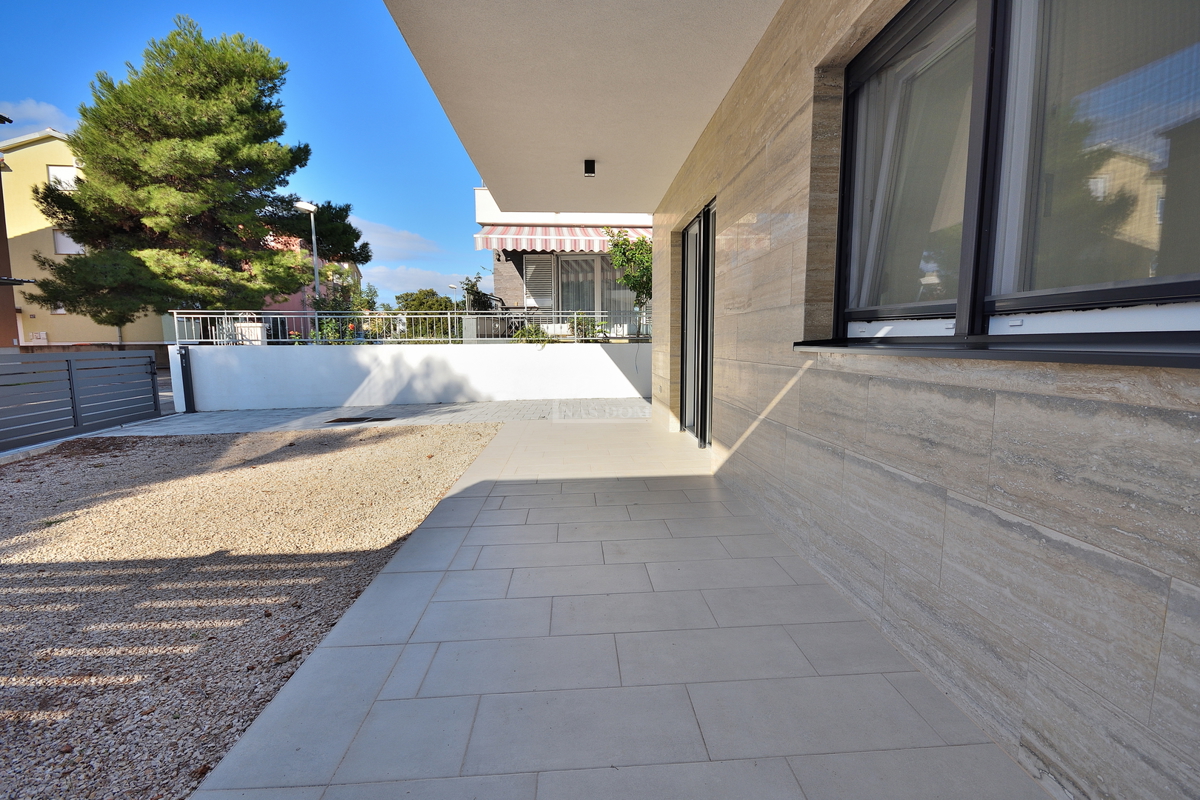 Vodice - **NUOVA COSTRUZIONE** S2 Doppia villetta vicino alla spiaggia