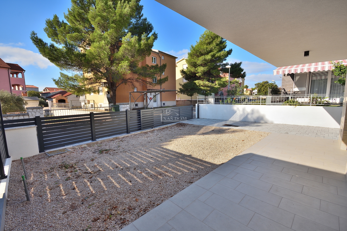 Vodice - **NUOVA COSTRUZIONE** S2 Doppia villetta vicino alla spiaggia