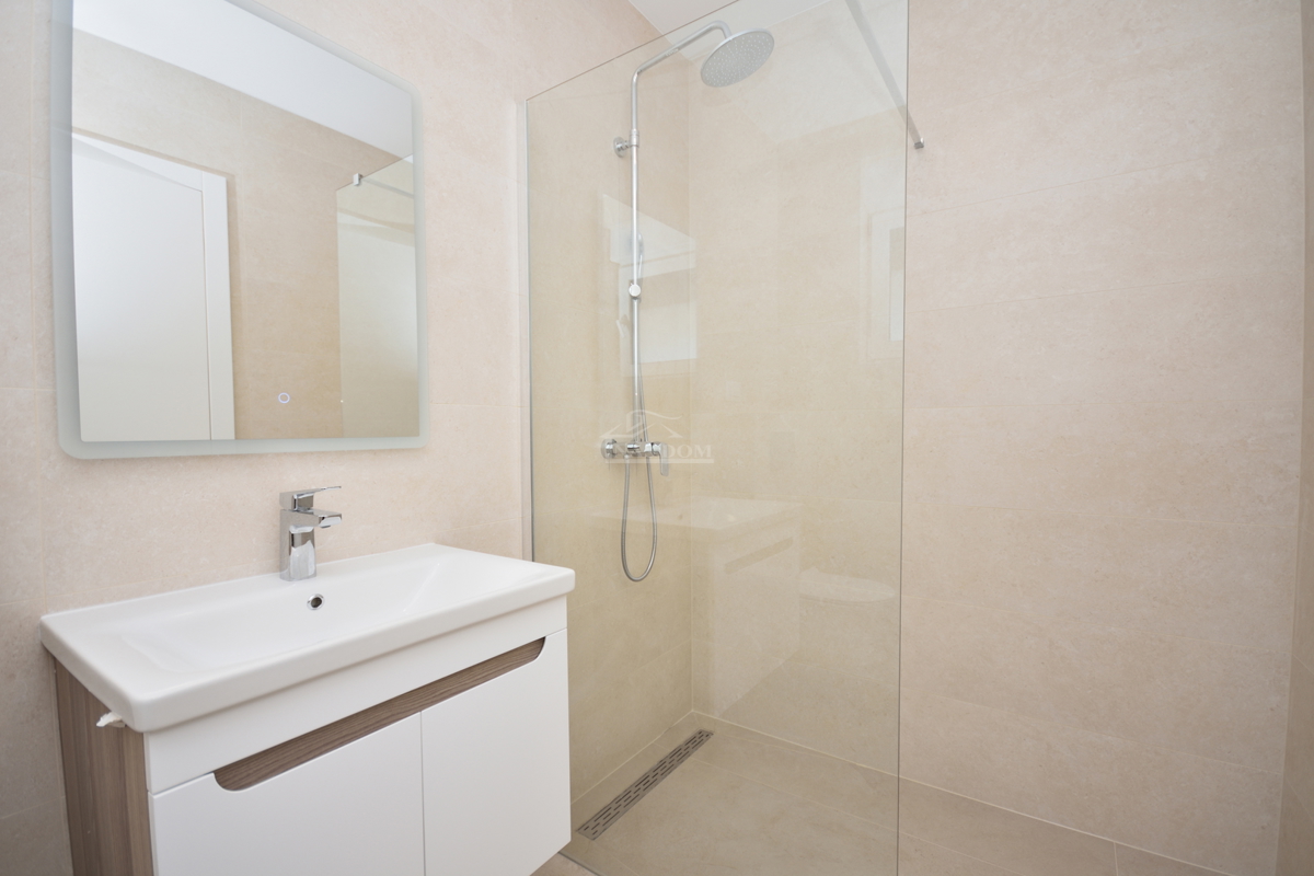 Appartamento S6 – Spazioso bilocale con vista mare in edificio di nuova costruzione, Vodice