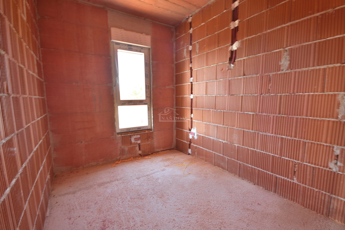 Srima, Vodice - **NUOVA COSTRUZIONE** Appartamento S8 3S+DB, II piano a 300 m dalla spiaggia