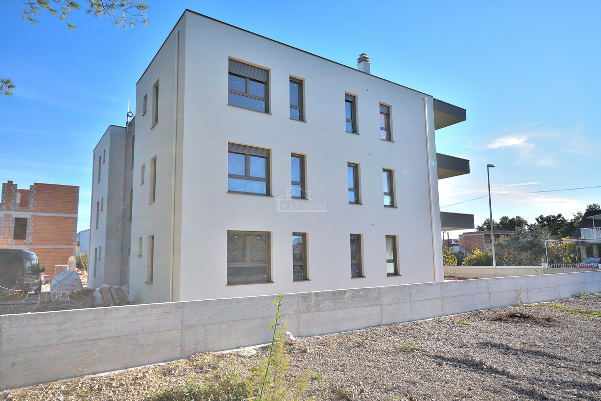 Srima, Vodice - **NUOVA COSTRUZIONE** Appartamento S8 3S+DB, II piano a 300 m dalla spiaggia