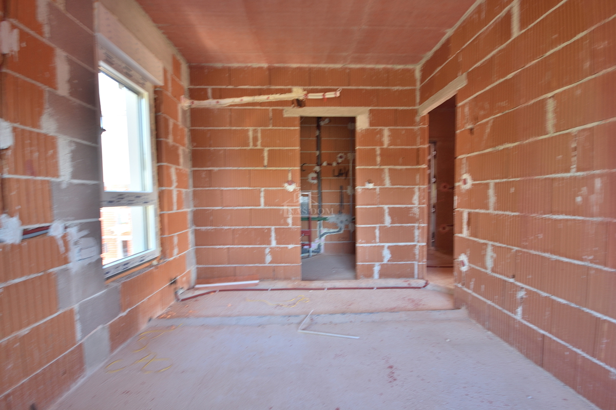 Srima, Vodice - **NUOVA COSTRUZIONE** Appartamento S8 3S+DB, II piano a 300 m dalla spiaggia