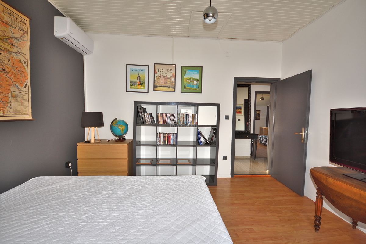 Vodice - appartamento arredato trilocale con vista mare, a 300 m dal centro