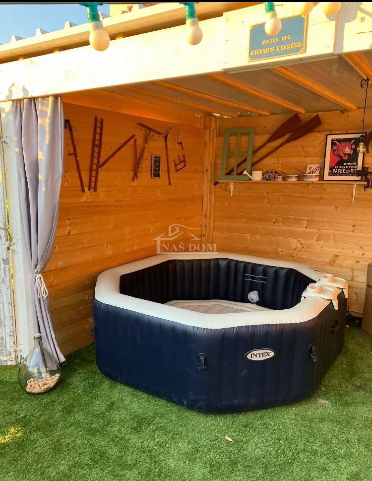 Vodice - appartamento arredato trilocale con vista mare, a 300 m dal centro