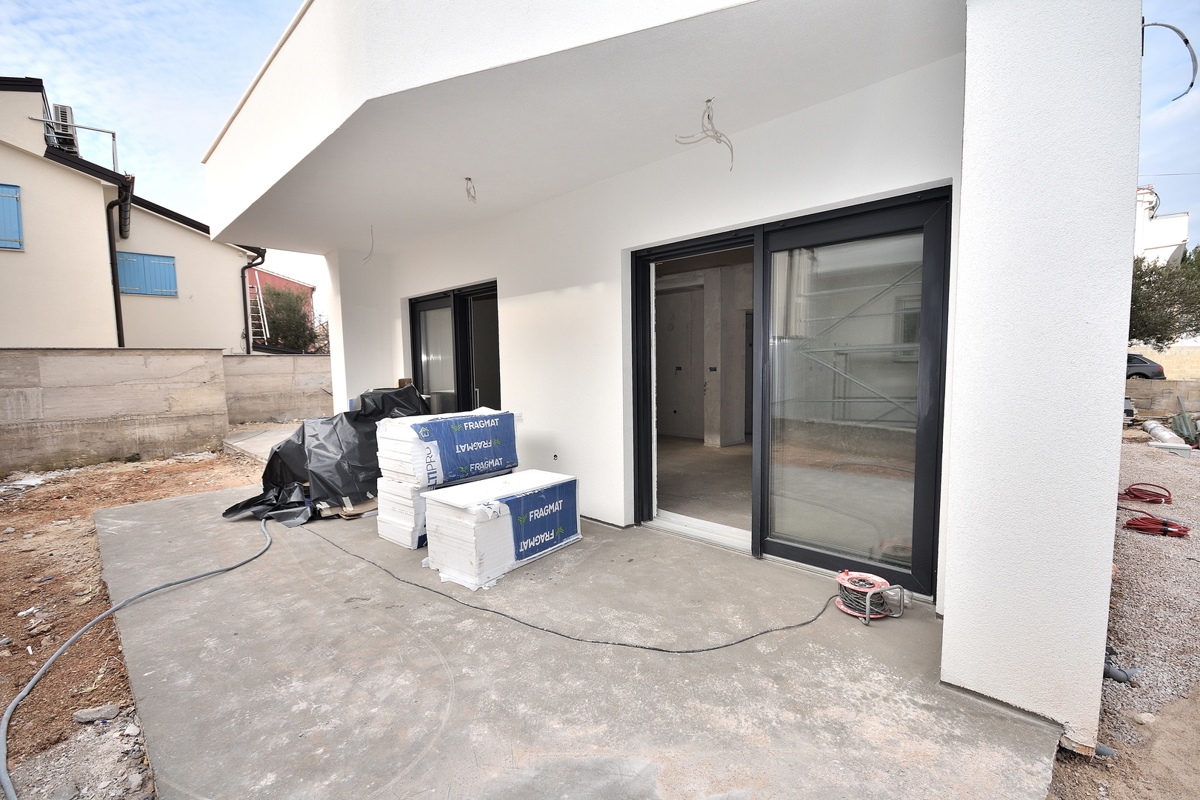 Vodice, Srima -**NEW CONSTRUCTION** S2 house 300 m from the beach