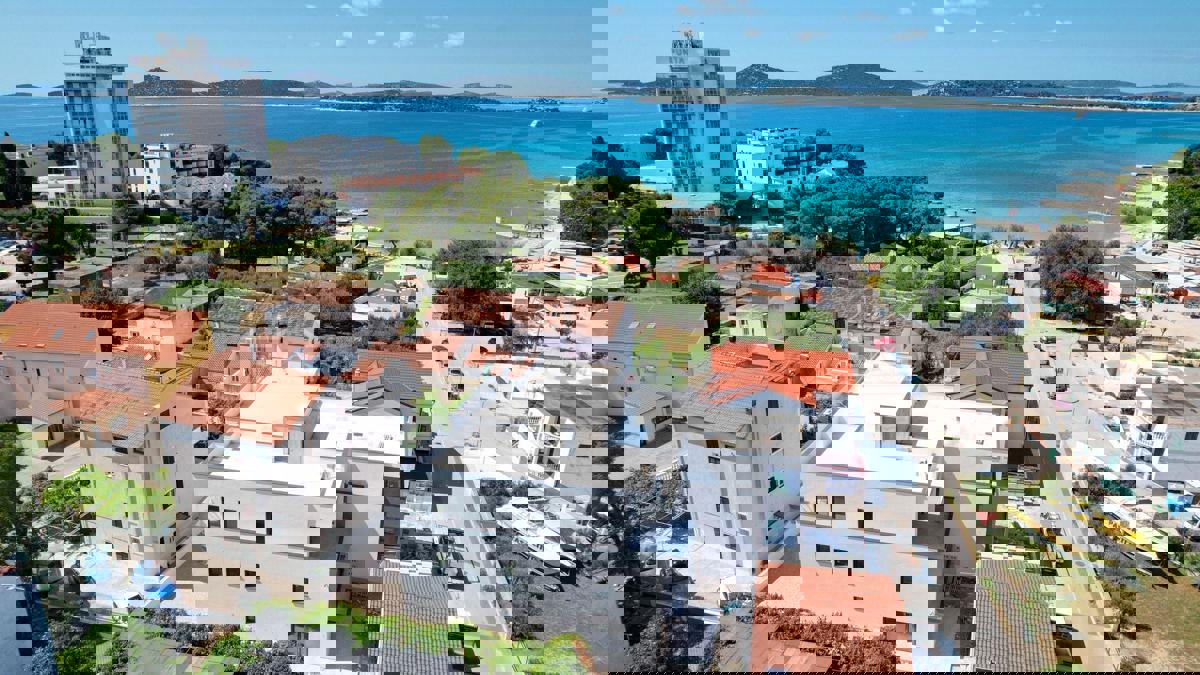 Appartamento di lusso S10 con terrazza panoramica, a 50 m dalla spiaggia