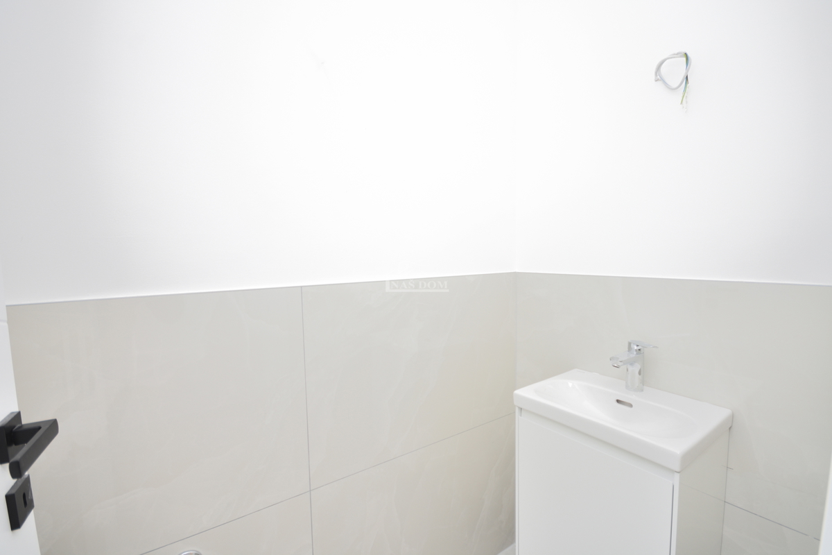 Tribunj - Lussuoso appartamento S5 al secondo piano, vista mare