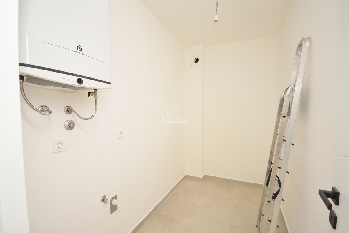 Tribunj - Lussuoso appartamento S5 al secondo piano, vista mare