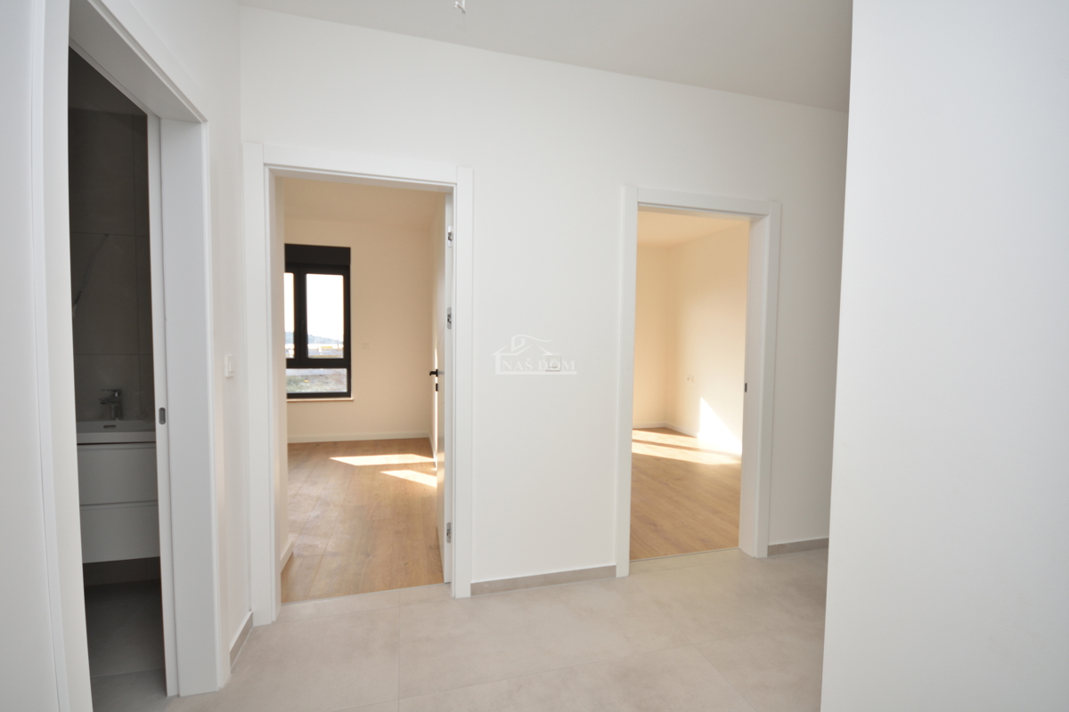 Tribunj - Lussuoso appartamento S5 al secondo piano, vista mare