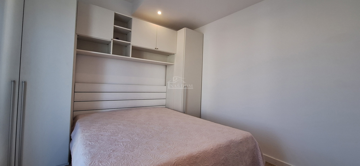 Vodice, Srima - Appartamento 2S+DB, II PIANO, 120 m dalla spiaggia