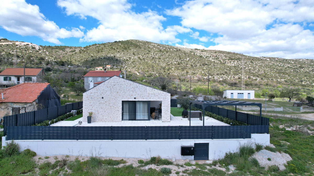 Danilo, Biranj - Splendida villa con piscina