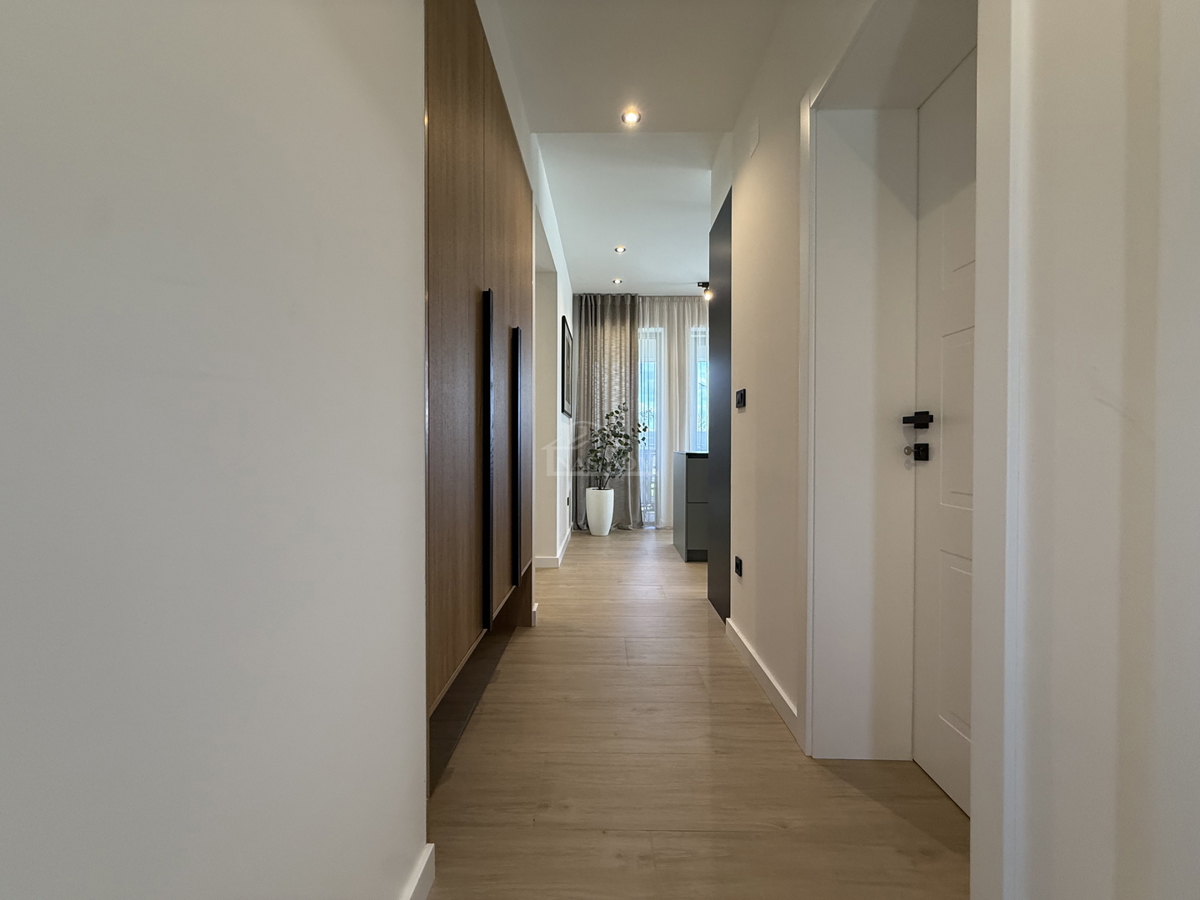 Danilo, Biranj - Splendida villa con piscina