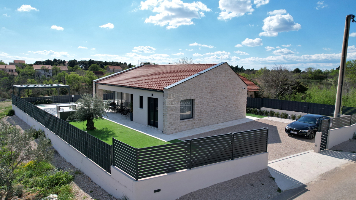 Danilo, Biranj - Splendida villa con piscina