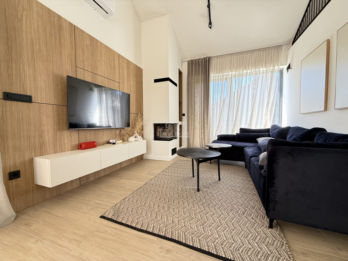 Danilo, Biranj - Splendida villa con piscina