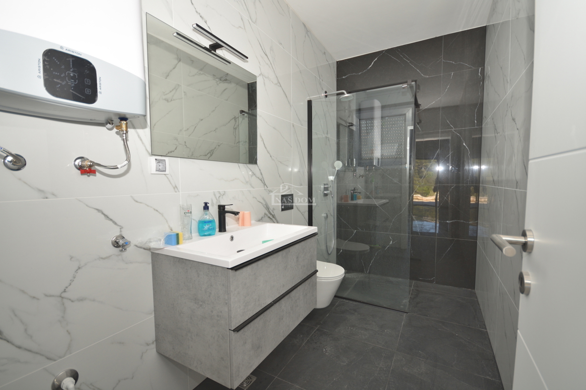 Tribunj, Sovlje - Appartamento di lusso S2 a soli 50 m dal mare