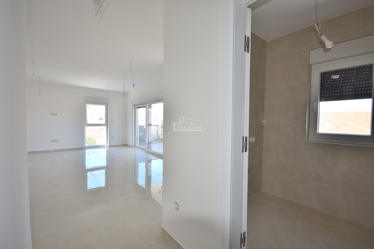 Vodice - Appartamento di lusso S3 al secondo piano, ottima posizione