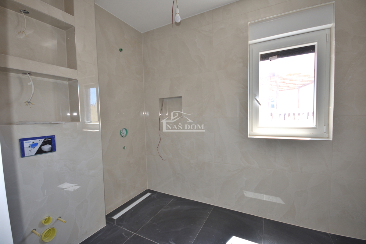 Vodice - Appartamento di lusso S3 al secondo piano, ottima posizione