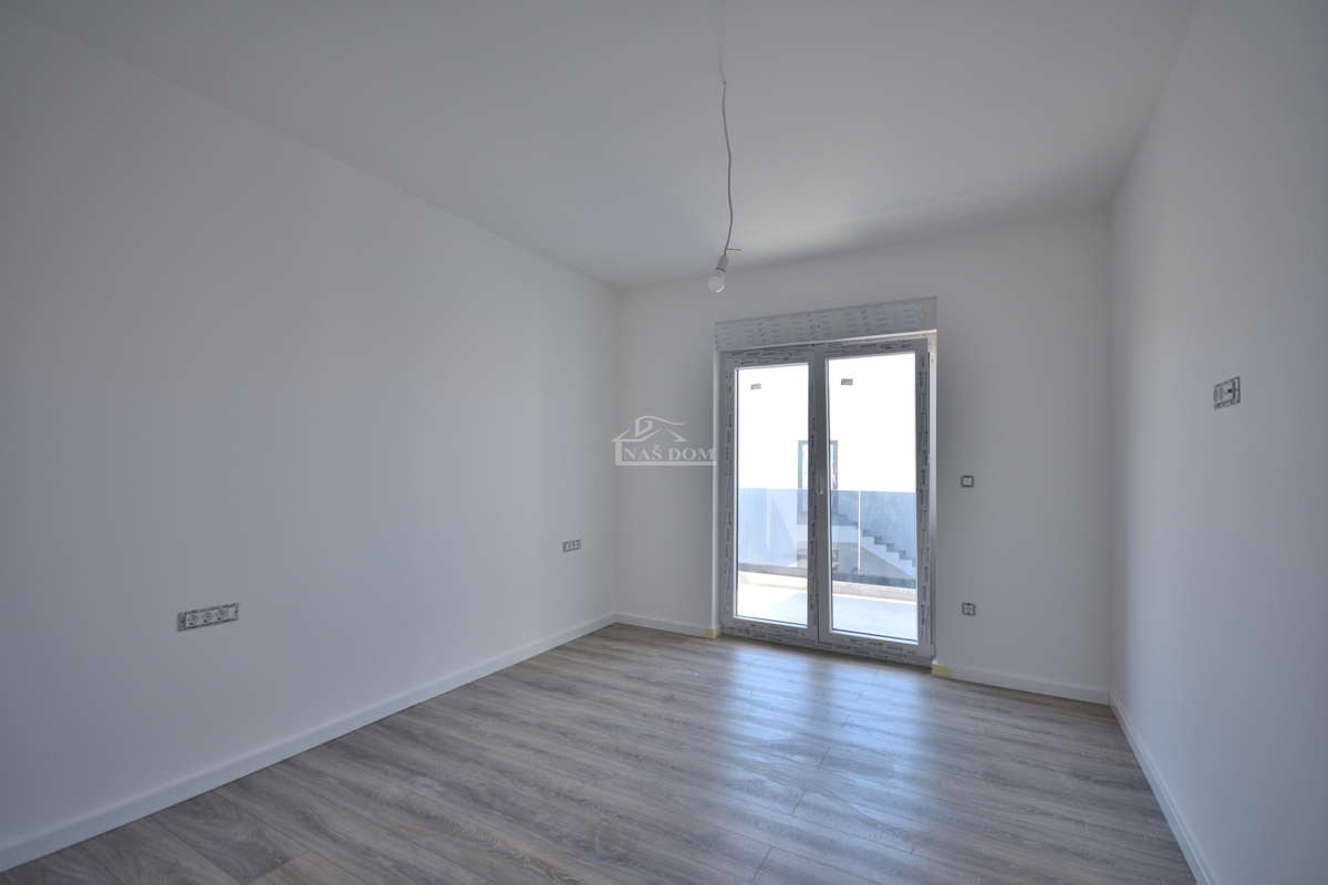 Vodice - Appartamento di lusso S3 al secondo piano, ottima posizione