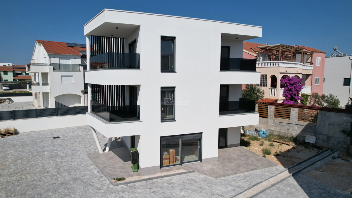 Vodice - Appartamento di lusso S3 al secondo piano, ottima posizione