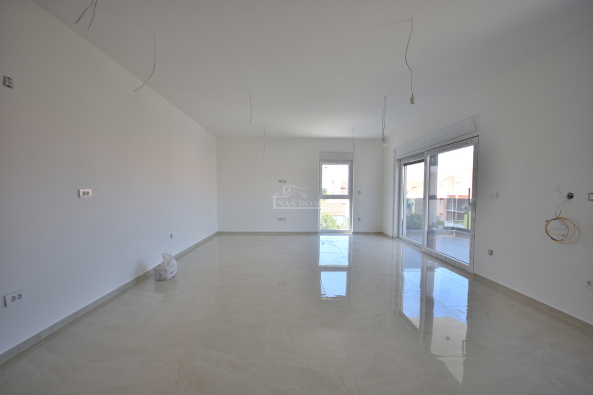 Vodice - Appartamento di lusso S3 al secondo piano, ottima posizione