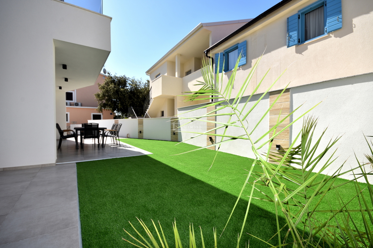 Vodice, Srima - **NUOVA COSTRUZIONE** Casa S2 a 250 m dalla spiaggia