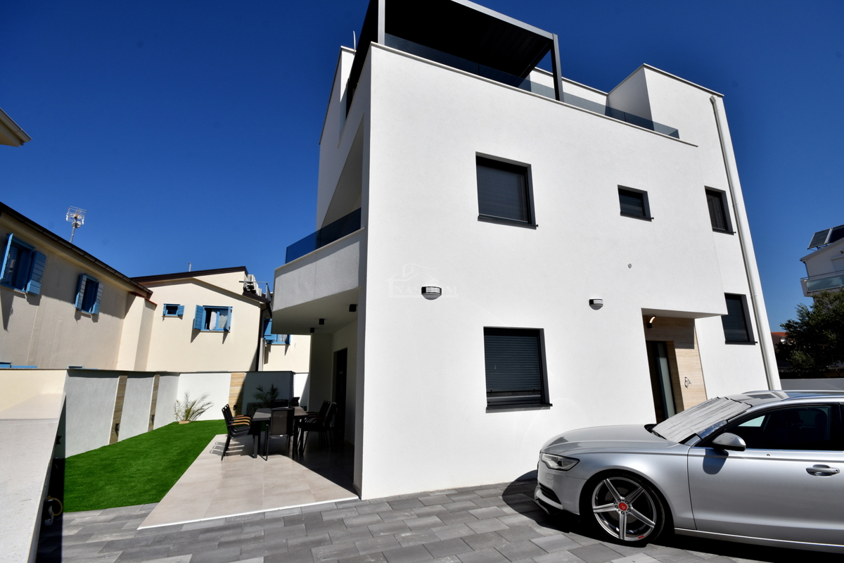 Vodice, Srima - **NUOVA COSTRUZIONE** Casa S2 a 250 m dalla spiaggia