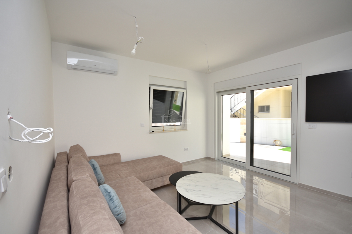 Vodice, Srima - **NUOVA COSTRUZIONE** Casa S2 a 250 m dalla spiaggia