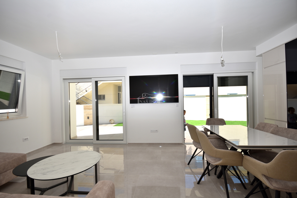 Vodice, Srima - **NUOVA COSTRUZIONE** Casa S2 a 250 m dalla spiaggia