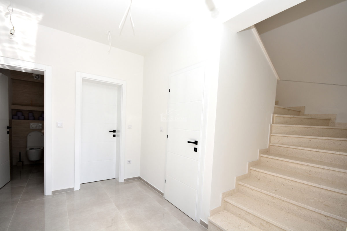 Vodice, Srima - **NUOVA COSTRUZIONE** Casa S2 a 250 m dalla spiaggia