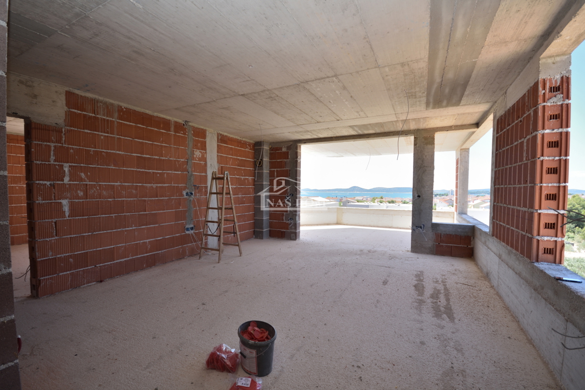 Imponente attico con vista panoramica sul mare – Nuova costruzione di lusso a Vodice