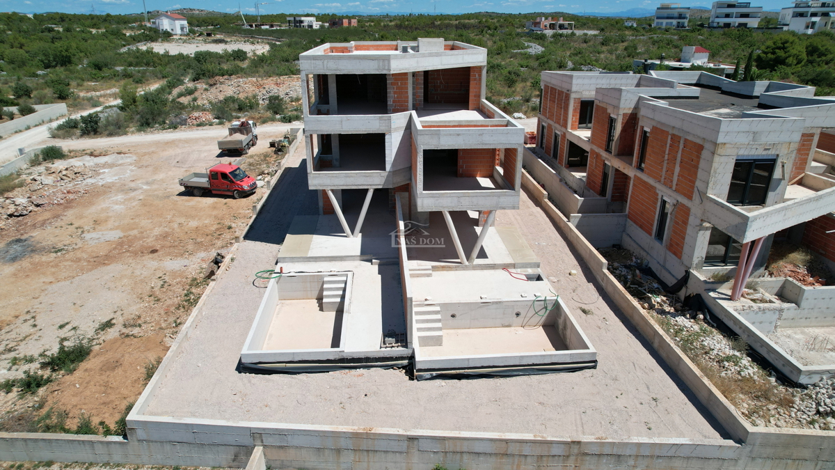 Imponente attico con vista panoramica sul mare – Nuova costruzione di lusso a Vodice