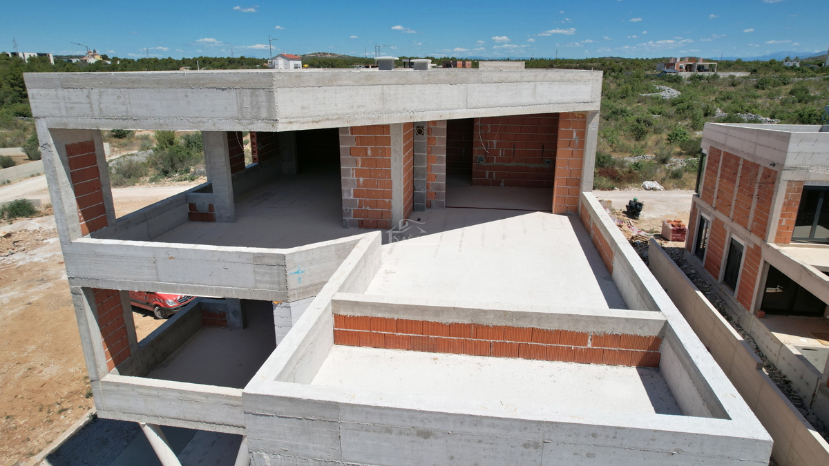 Imponente attico con vista panoramica sul mare – Nuova costruzione di lusso a Vodice