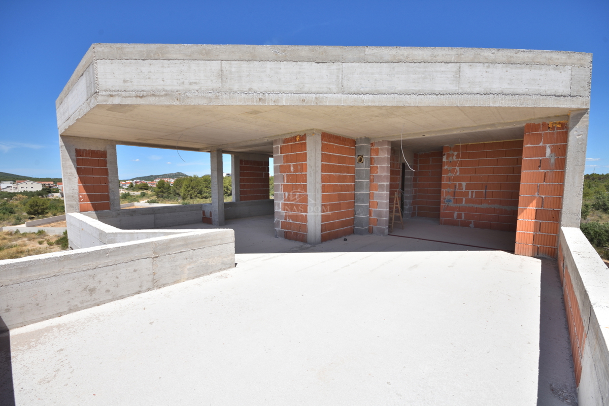 Imponente attico con vista panoramica sul mare – Nuova costruzione di lusso a Vodice