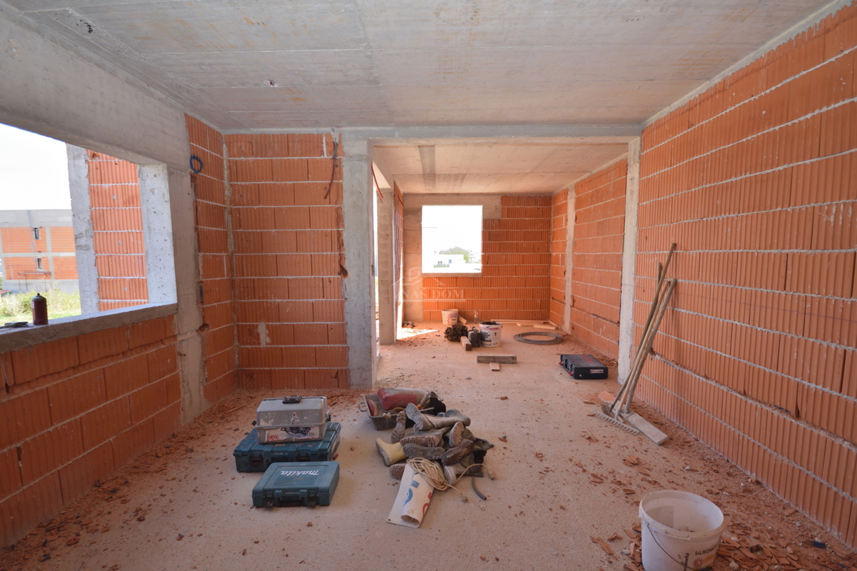 Vodice - Appartamento S3 al piano terra con giardino, a 500 m dal centro