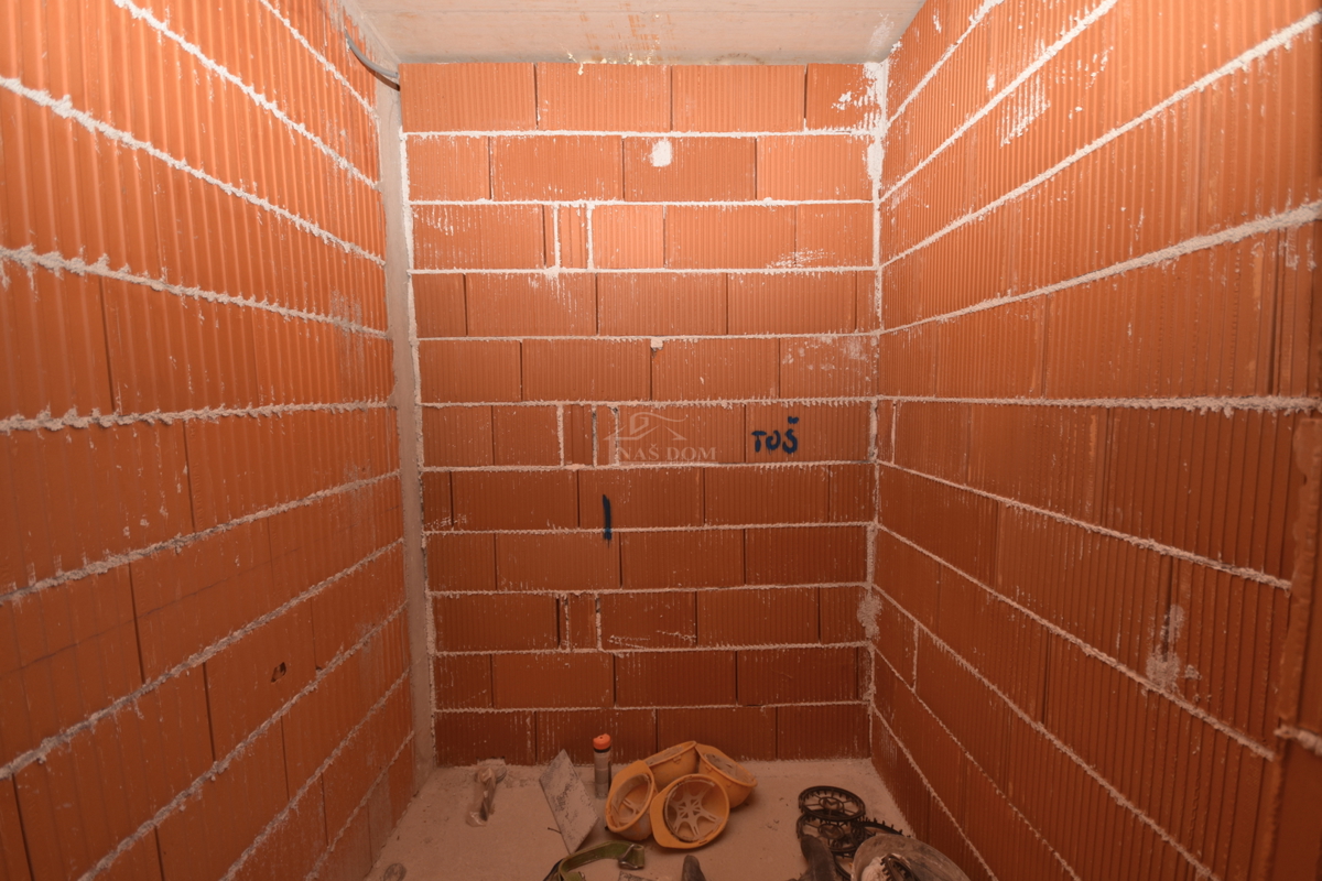 Vodice - Appartamento S3 al piano terra con giardino, a 500 m dal centro