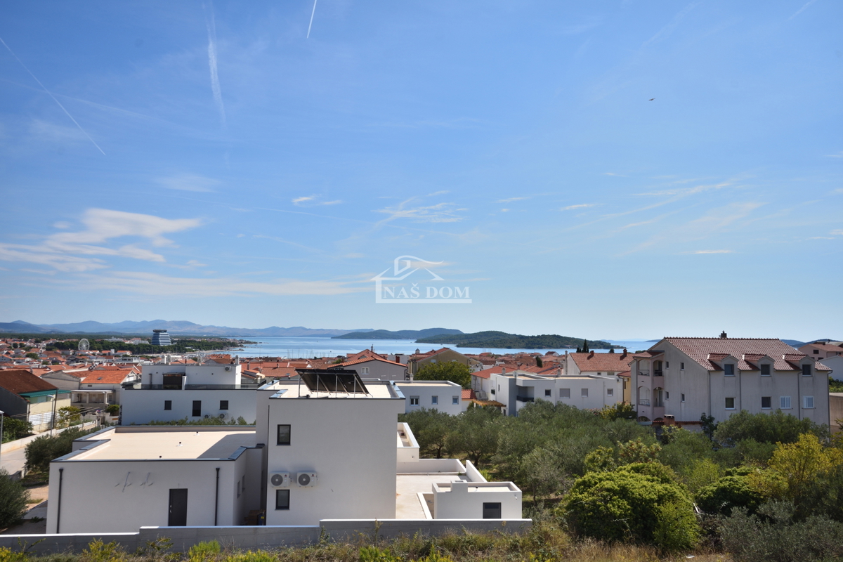 Appartamento S9 a Vodice – Nuova costruzione, 2° piano, vista mare, 77,8 m², posizione tranquilla