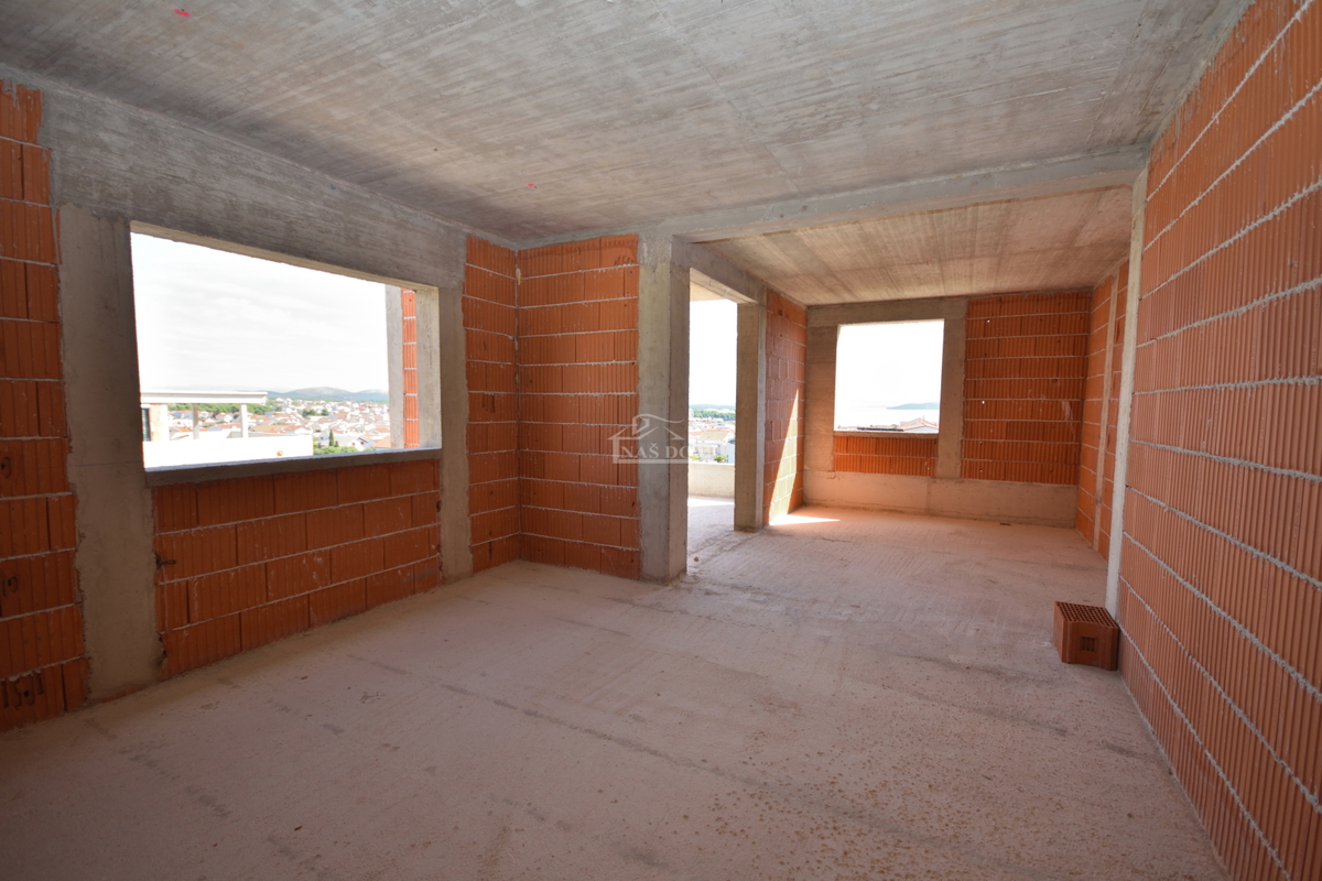 Appartamento S9 a Vodice – Nuova costruzione, 2° piano, vista mare, 77,8 m², posizione tranquilla