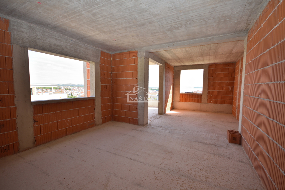 Appartamento S9 a Vodice – Nuova costruzione, 2° piano, vista mare, 77,8 m², posizione tranquilla