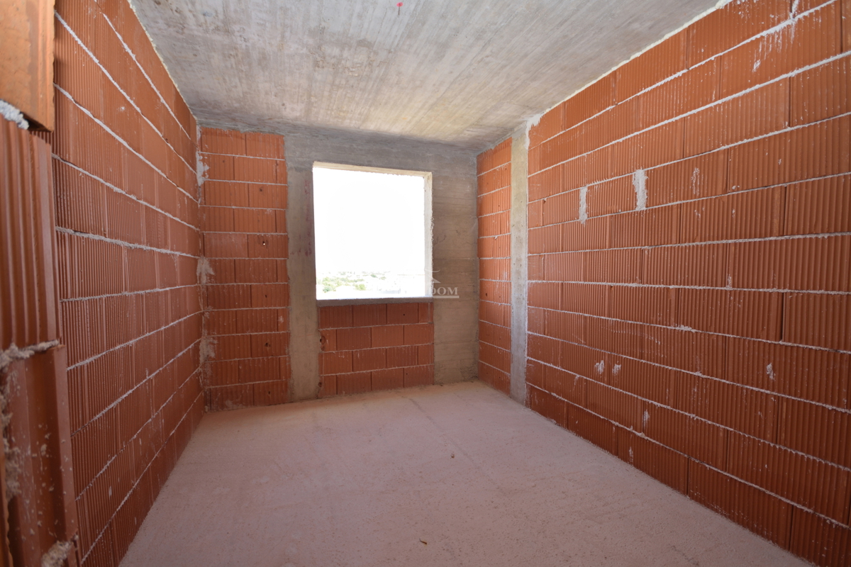 Appartamento S9 a Vodice – Nuova costruzione, 2° piano, vista mare, 77,8 m², posizione tranquilla