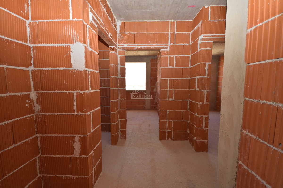 Appartamento S9 a Vodice – Nuova costruzione, 2° piano, vista mare, 77,8 m², posizione tranquilla