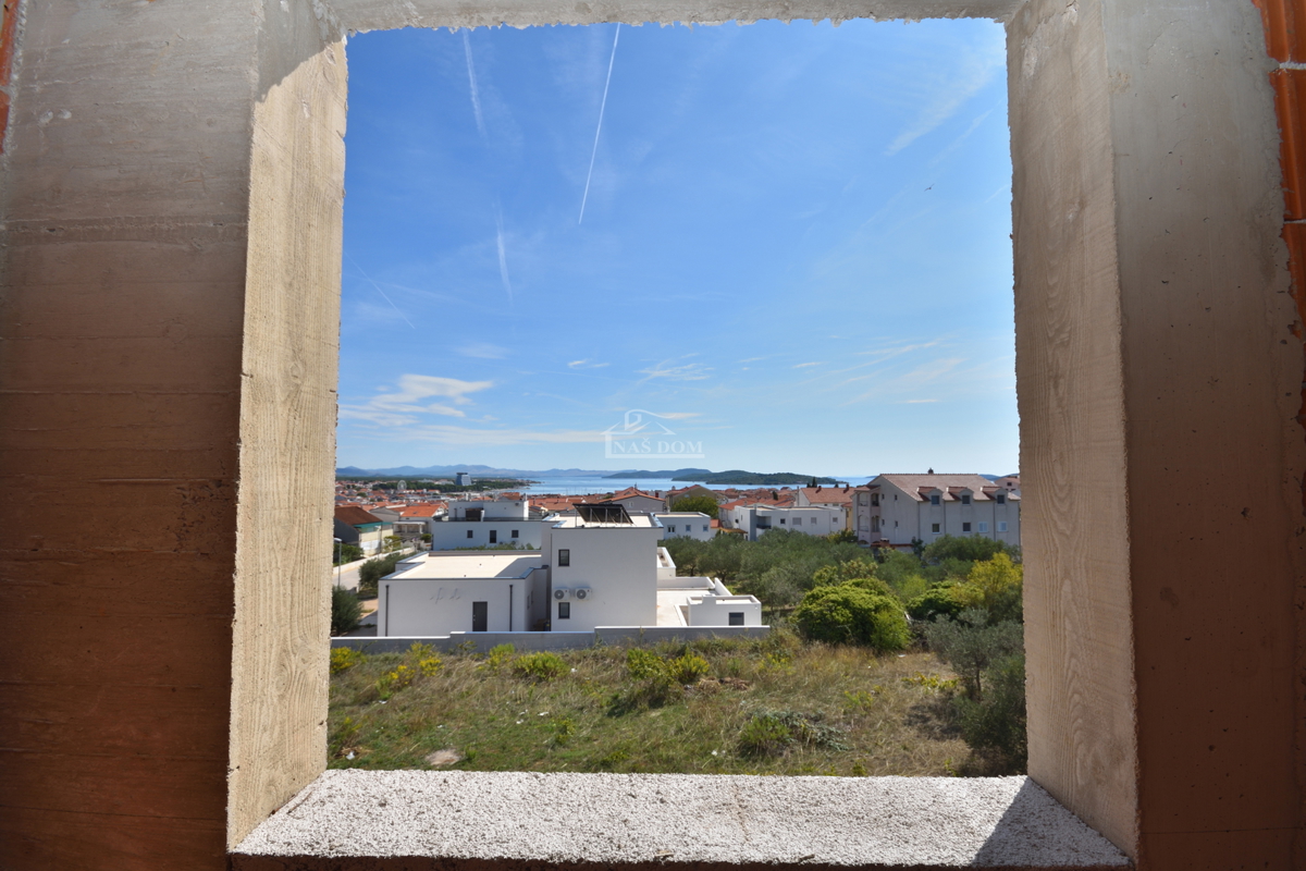 Appartamento S9 a Vodice – Nuova costruzione, 2° piano, vista mare, 77,8 m², posizione tranquilla